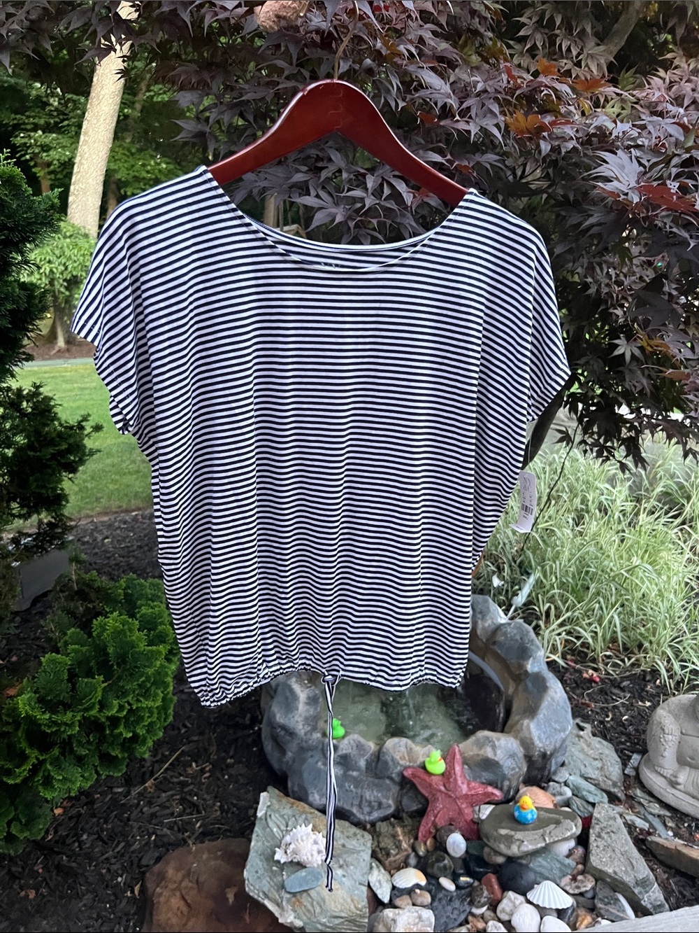 New York & Company Black and White Striped Short Sleeve Tee
